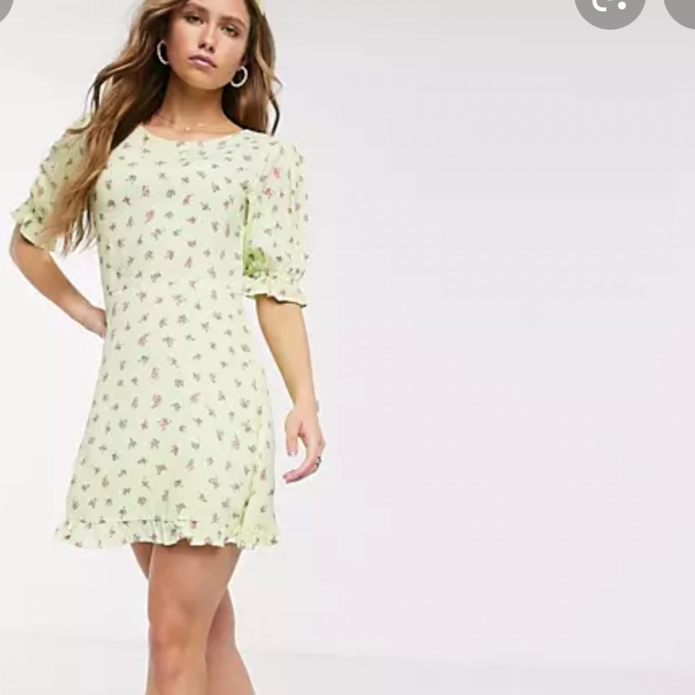 💥SALE!!💥 NWT Faithfull the Brand Florence Mini Dress Luca Lime Floral print L
